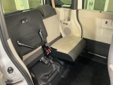 後席をはね上げれば、「もうひとつの荷室」が生まれます。