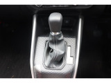 従来のATに比べ変速ショックの少ないCVT。シフトの操作はAT車と同じです。