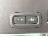 【パワーバックドア】スマートキーや運転席のボタンを押すだけでリアゲートが自動で開閉します!荷物を持っている時や、高い位置にあるバックドアを閉める際に便利な機能です。