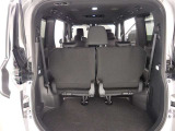 ラッゲージスペースもしっかり確保。買い物の荷物もばっちり積み込むことができますよ♪
