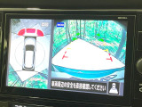 【アラウンドビューモニター】専用のカメラにより、上から見下ろしたような視点で360度クルマの周囲を確認することができます☆死角部分も確認しやすく、狭い場所での切り返しや駐車もスムーズに行えます。
