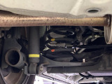 お車を安心してお乗りいただく為には、足回りの定期点検が欠かせません。サービスサポート(有償保証)では無料点検もご提供しており、安心のカーライフをお過ごしいただけるサポート体制が整っています。