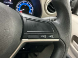 【ステアリングスイッチ】運転中に前方から目線をそらすことなくオーディオ等の操作が可能な便利機能!安心&快適なドライブを演出してくれます。