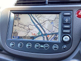 【ナビ】Honda純正ナビゲーション装備(HondaCONNECT対応)スマートフォンからリモート操作が可能。車内Wi-Fiや自動地図更新など便利な機能が使用できます。●基本パック(有料)が必要です。
