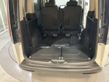 3列目は床下に収納することにより大きな荷室を作ることが出来ます。