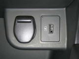 【充電用USB端子】デバイスの充電に便利です。※実際の接続端子は写真で確認or店舗までご気軽にお問合せください♪