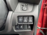 運転席スイッチ類。ここで両側スライドドアの開閉ができます。