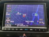 ナビゲーションはフルセグTV、インターナビ対応のGathers純正メモリーナビを搭載しています。Bluetoothオーディオ機能がありますので、スマートフォンなどの音楽も再生できます。
