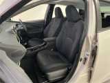 厚みがあって、座り心地のいいシート。運転席も助手席もリラックスしてゆったりと座れます♪