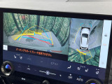 【パノラミックビューモニター】専用のカメラにより、上から見下ろしたような視点で360度クルマの周囲を確認することができます☆死角部分も確認しやすく、狭い場所での切り返しや駐車もスムーズに行えます。