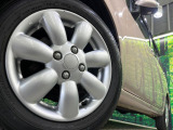 弊社では、全車『修復歴なし』のお車のみ取り扱っております。専任バイヤーによる厳選した仕入れの後、入庫後の車両チェックを行い、ネクステージが認定した高品質な中古車をご提供しております。