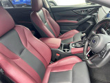 ゆったり座れて、長時間の運転も疲れにくいフロントシート!ホールド性も良く運転に集中できるシートです!!また、電動パワーシートですので着座位置も正確に合わせることが出来ます!!