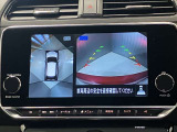 【アラウンドビューモニター】車を上から見下ろしているかのような映像で周囲の状況がひと目で確認、狭い駐車場に駐車するときも安心です♪