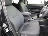 見えないところまで徹底洗浄!中古車をキレイで気持ちよくお乗りいただけるよう、トヨタ認定中古車はしっかりクリーニング。エンジンルームやシートを外した洗浄まで目に見えないところまで徹底的に洗浄しています。