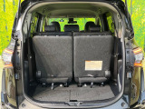 普段のお買い物や通勤、送迎等に十分な荷室スペースを確保しております。セカンドシートを倒すと、大きな荷物の積載も可能です♪