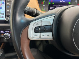ステアリングにオーディオ操作スイッチが付いています。オーディオ画面に直接タッチしなくても操作が出来ますので、運転に集中できます。