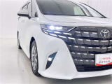 フォグランプ装着車です。暗い夜道の車両前方を明るく照らします