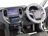 使いやすさや安全性を追求したステアリング周り!高級車ゆえにスイッチ類が多いのも特徴ですね!考え尽くされた配置ですぐに使いこなす事が出来ますのでご安心下さい!是非、体感してみて下さい!!