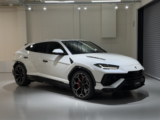 ウルス ペルフォルマンテ 4WD 