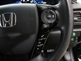 【アダプティブクルーズコントロール】設定した車速内でクルマが自動的に加減速。 前走車との適切な車間距離を維持しながら追従走行し、 ドライバーの運転負荷を軽減します!