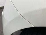傷等が御座いますので、現車をご覧になって状態を確認をして下さい。修理をご希望の方は有償になりますが、弊社板金工場にて修理可能です!詳細はスタッフにご相談ください!