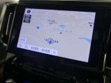 9インチのディスプレイオーディオ装着です。スマホとの通信で様々なサービスが楽しめます。TV視聴にも対応しています。
