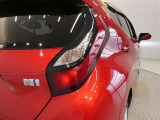 LEDテールライトです。省電力、高輝度のLEDは明るく照らすので夜間運転時の視認性を高めます。スタイリッシュな見た目で細かいところもこだわりたいあなたに!
