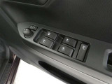 ウインドロック機構付きのパワーウインドです。ロックすることで誤操作による窓ガラスの開閉をロックできます。