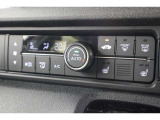 オートエアコンのお車ですので室内の温度をスムーズに調整してくれます♪