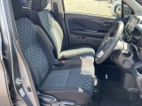 見晴らしが良く開放的な車内。視界も良好でストレスなく快適なカーライフをご提供できます。