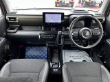 [室内]黒を基調としたシックな室内です☆落ち着いて運転して頂けます♪