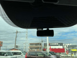 日産純正ドライブレコーダーです。前方向けとルームミラーから車室内後方を撮影します。
