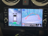 【アラウンドビューモニター】専用のカメラにより、上から見下ろしたような視点で360度クルマの周囲を確認することができます☆死角部分も確認しやすく、狭い場所での切り返しや駐車もスムーズに行えます。