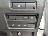 いつでも安心して運転できるようドライバーをサポートしてくれるうれしい機能充実です。