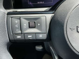 ステアリングスイッチです。ナビのオーディオコントロールが手元で行えます
