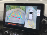 【全周囲カメラ】専用のカメラにより、上から見下ろしたような視点で360度クルマの周囲を確認することができます☆死角部分も確認しやすく、狭い場所での切り返しや駐車もスムーズに行えます。