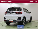 この車は車検整備付きですので、車検整備後にご納車となります。弊社のエンジニアがお車を点検致しますので、安心してお乗りいただけます。