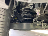 お車を安心してお乗りいただく為には、足回りの定期点検が欠かせません。サービスサポート(有償保証)では無料点検もご提供しており、安心のカーライフをお過ごしいただけるサポート体制が整っています。