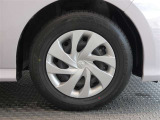 R8年式夏タイヤ175/70R14ダンロップ製です。