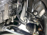 お車を安心してお乗りいただく為には、足回りの定期点検が欠かせません。サービスサポート(有償保証)では無料点検もご提供しており、安心のカーライフをお過ごしいただけるサポート体制が整っています。