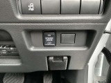 乗り降り楽々♪両側スライド助手席側オートスライドドア♪お買い物などで重たいお荷物の積み込みも簡単オープン♪