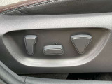 【パワーシート】質感のいいシートを採用されています。スイッチで運転ポジション変えられるのはとっても楽です!ぜひ一度座っていただき体感してください!