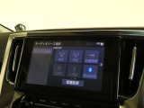 9インチのディスプレイオーディオ装着です。スマホとの通信で様々なサービスが楽しめます。TV視聴にも対応しています。