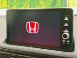 【メーカー純正9型ナビ】インテリアに溶け込むスタイリッシュな「専用設計」メーカーナビを装備♪視認性や操作性など基本性能にも優れ、より上質なカーライフをお楽しみいただけます。