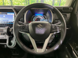 【純正革巻きステアリング】上質な革を使用することで、手にしっかり馴染みとても運転しやすいハンドルです♪