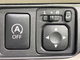 【電動格納ミラー】サイドミラーは電動格納式となっており、狭い駐車場でもキズがつくリスクを抑えられます。