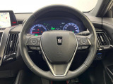 【純正革巻きステアリング】上質な革を使用することで、手にしっかり馴染みとても運転しやすいハンドルです♪