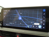 メーカー装着の12.3インチディスプレイオーディオを装備しております。
