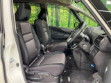 運転席シート廻りは使用感も少なく、良好な状態となっています。丁寧に使われていたことがよくわかりますね。