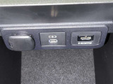 シガーソケット用の充電器が使用可能です!